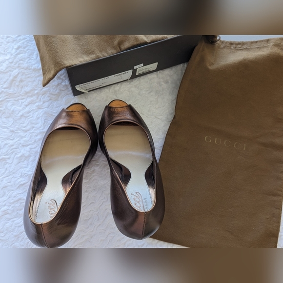 Gucci Light Bronze Nappa Silk Peep Toe Heels - Picture 10 of 12